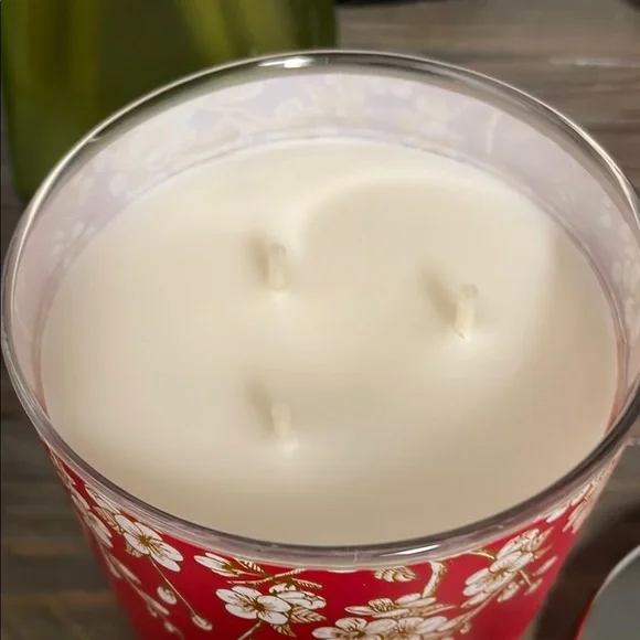 Bath & Body Works Red Cherry Blossom Candle - Picture 3 of 4